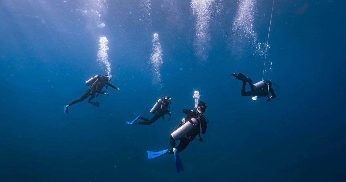 This is why swimmers disappear or lose track when they dive into the mysterious 'Blue Hole